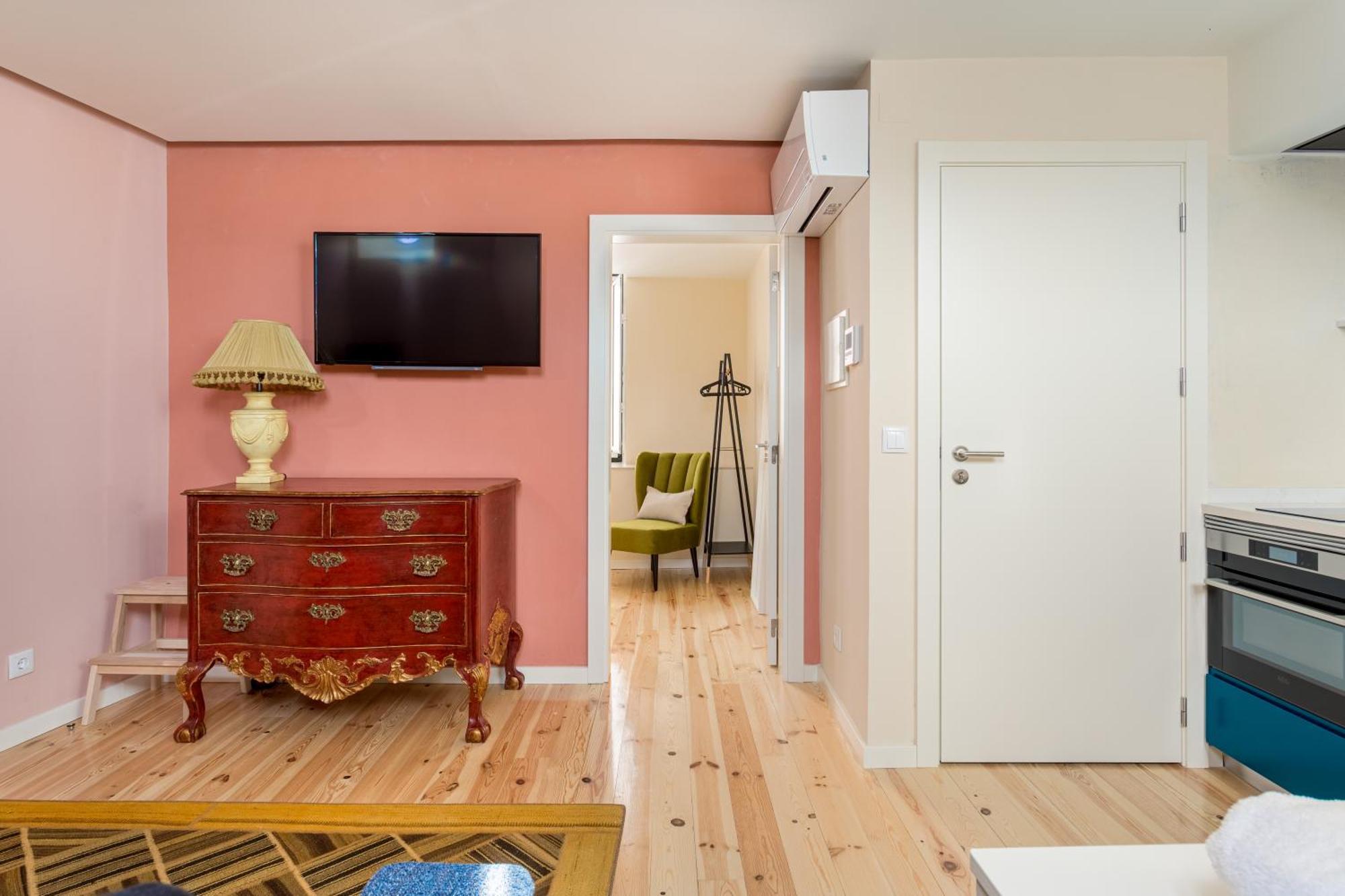 Joivy Flats Next To Rossio Square And Main Attractions Lissabon